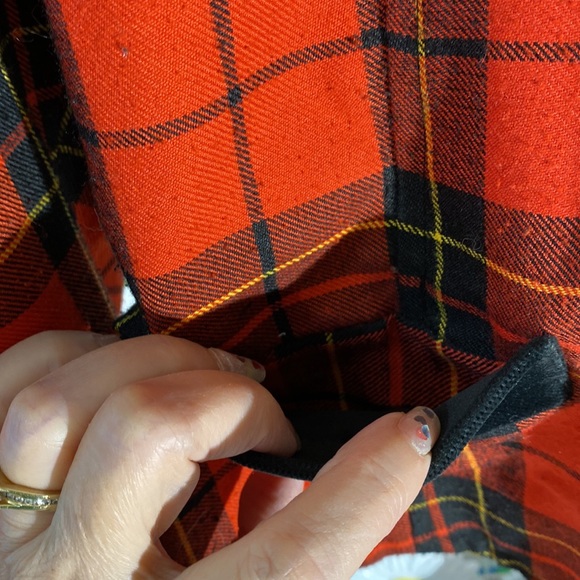 Vintage red and black plaid jacket with black velvet collar - Picture 2 of 3